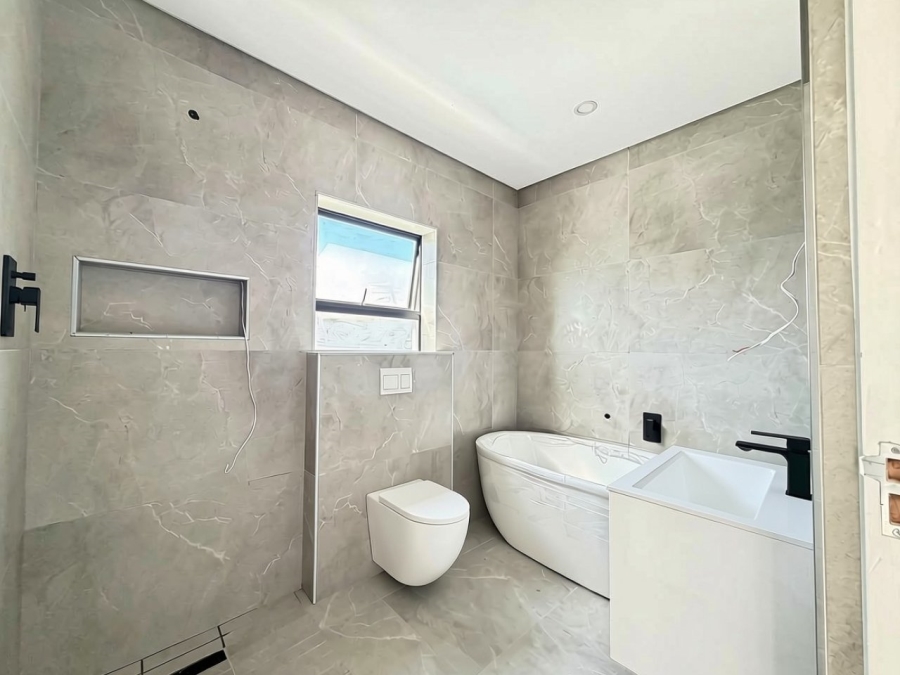 2 Bedroom Property for Sale in Table View Western Cape